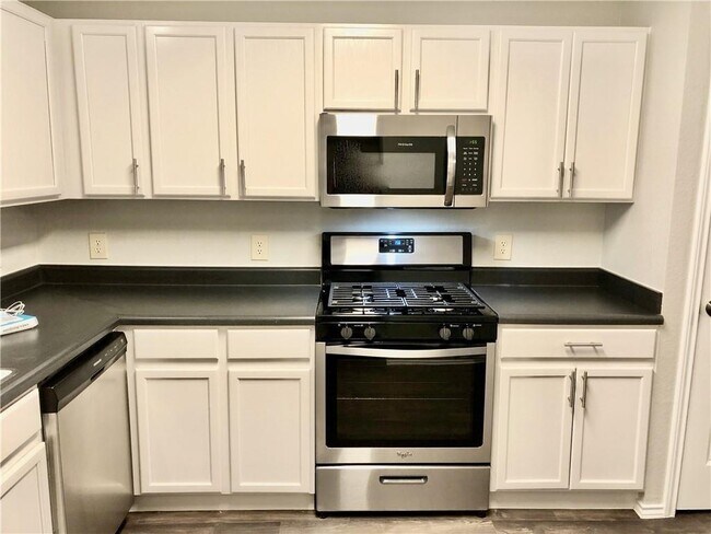 Building Photo - 1514 Carriage Hills Trail