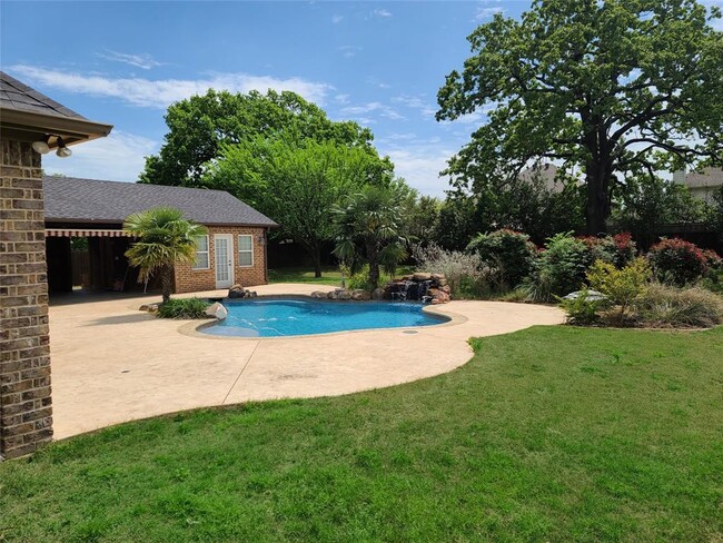 Building Photo - 109 Palomino Ct
