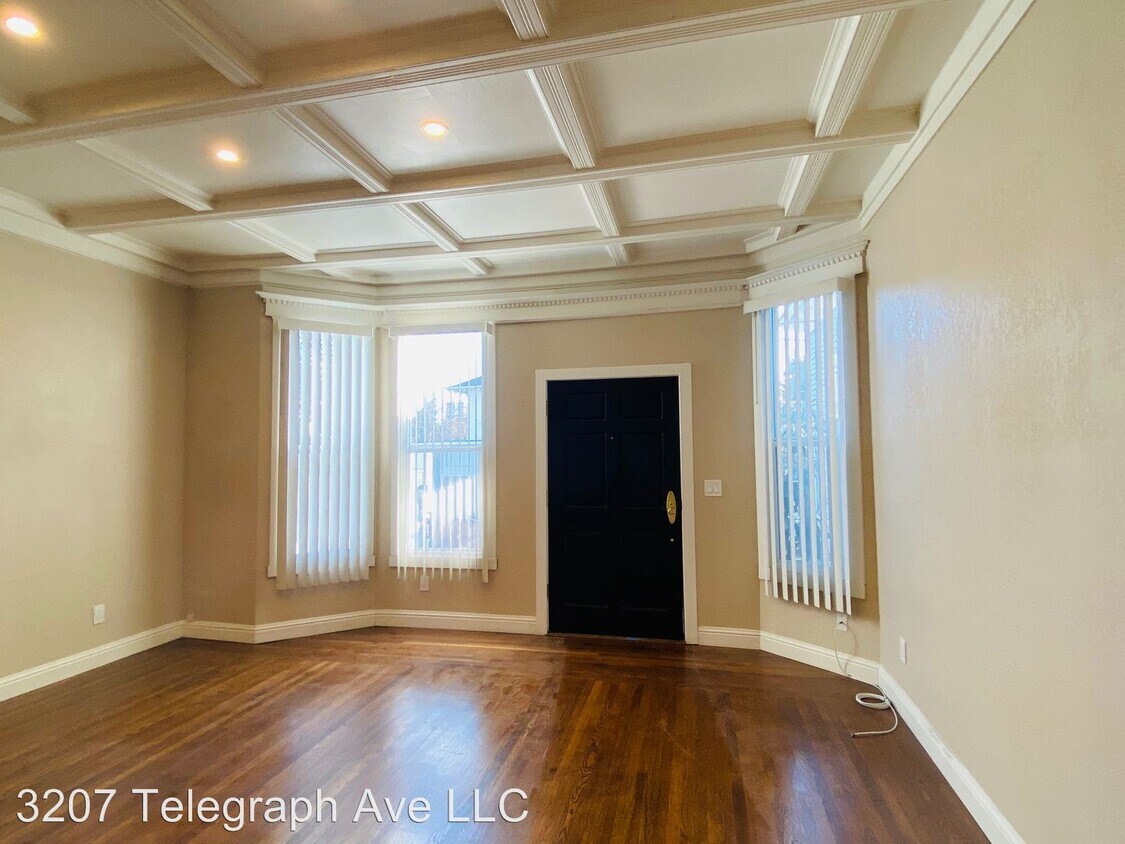 Primary Photo - 3207 Telegraph Ave