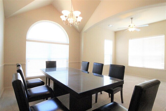 Foto del edificio - 3513 Stampede Dr