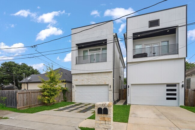 Foto del edificio - 5303 Wylie St