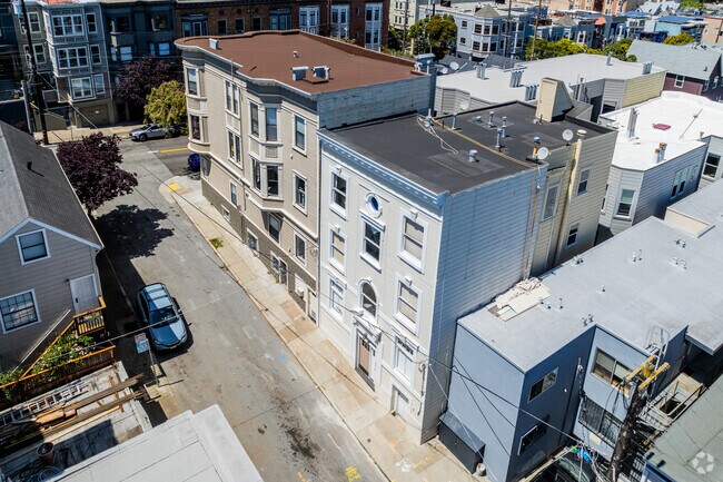 Building Photo - 574-578 Hickory St