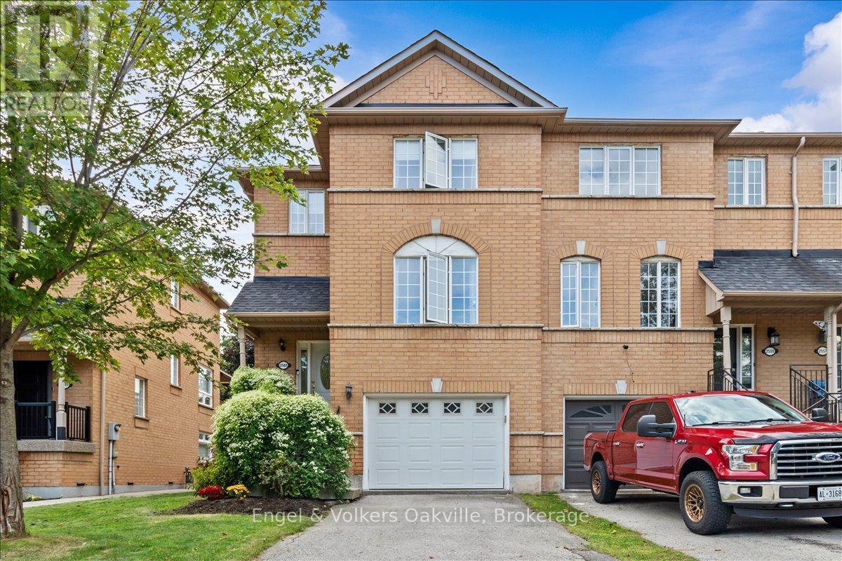 Photo principale - 2561 Gill Crescent