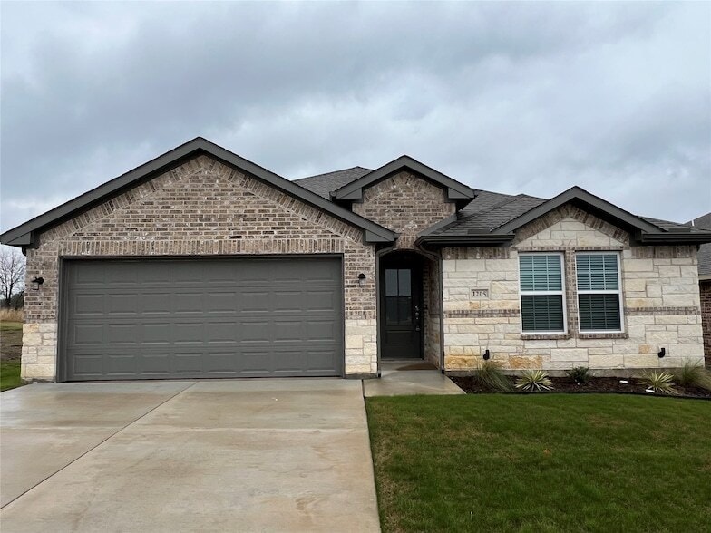 Primary Photo - 1205 Brad Kellar D