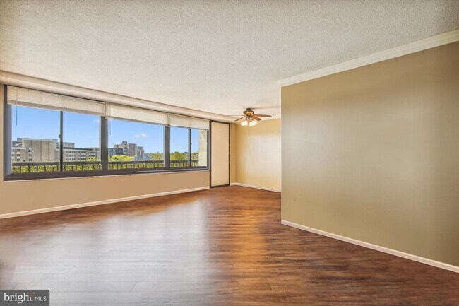 Foto del edificio - 5500 Holmes Run Pkwy