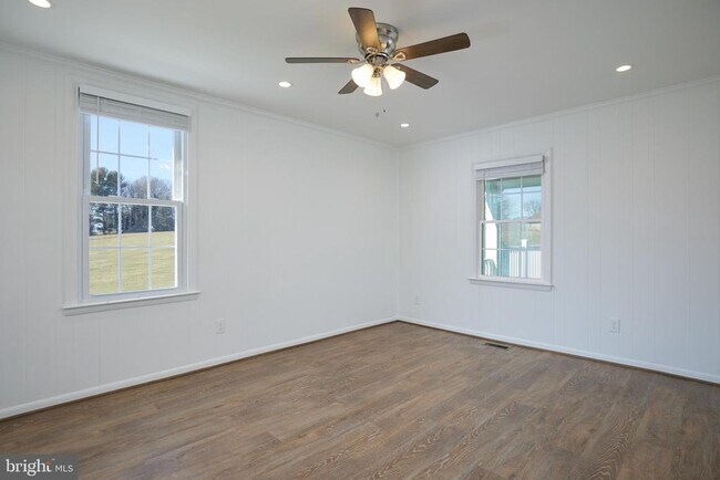 Building Photo - 18325 Barnesville Rd