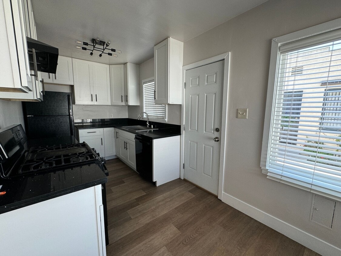 Foto principal - 1128 Orange Ave