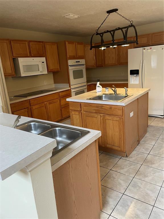 Foto del edificio - 5064 Spanish Oaks Blvd