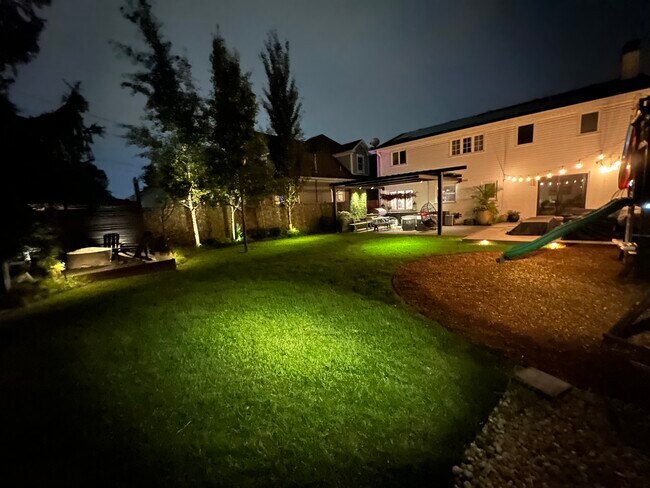 Foto del edificio - 619 Grant Ave