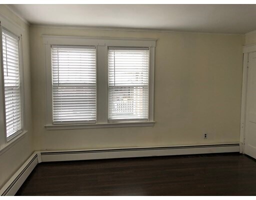 Building Photo - 136 Clay St