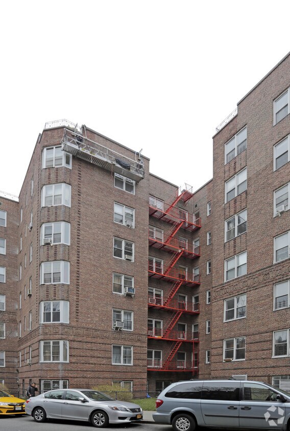 Washington Plaza Apartments 7312 35th Ave Flushing, NY Apartments