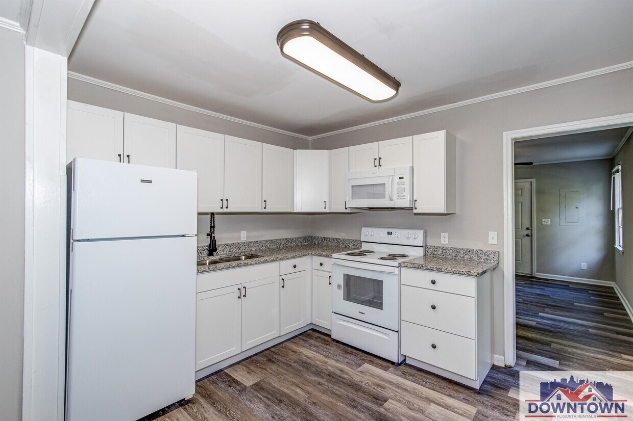 Primary Photo - 2128 Roosevelt Dr