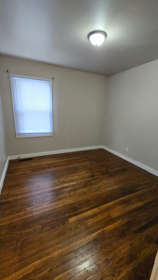 Foto del edificio - 22168 Yates Ave