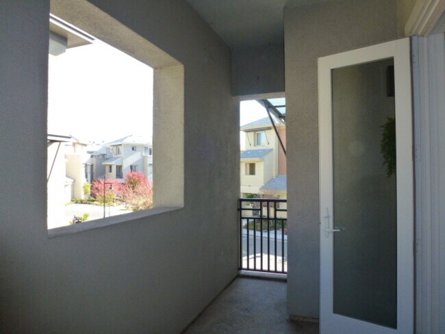 Building Photo - 1121 Tuolumne Lane