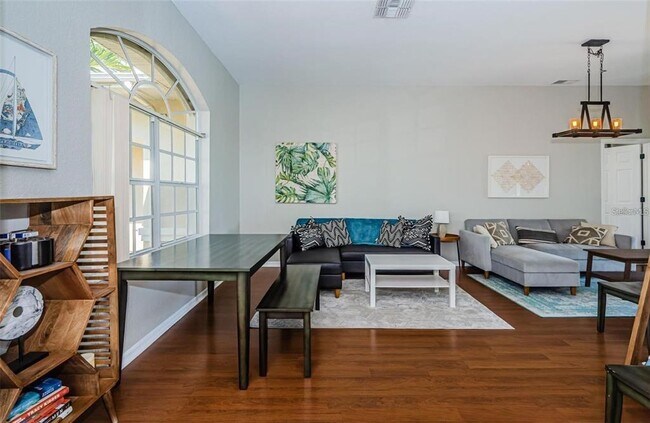 Foto del edificio - 1421 Beach Club Ln