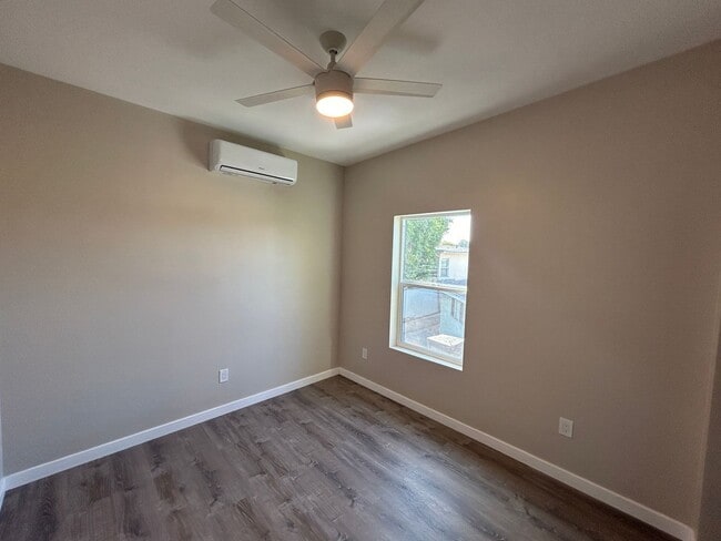 Building Photo - Newly Built in 2024! Driveway & Garage Par...
