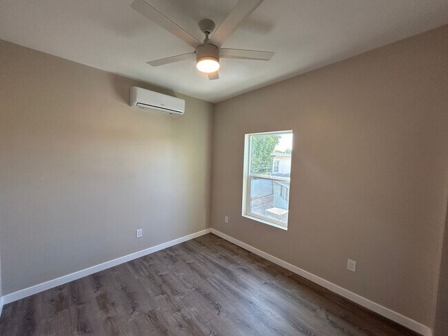 Foto del edificio - Newly Built in 2024! Driveway & Garage Par...