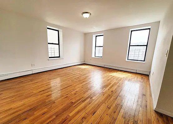 Foto principal - 2 bedroom in BRONX NY 10468