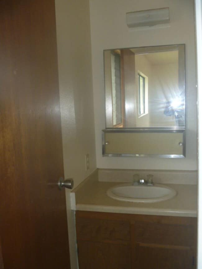 Building Photo - 3/2 $2150.00