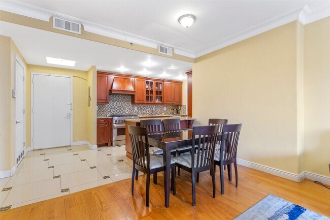 Foto del edificio - 63-36 99th St