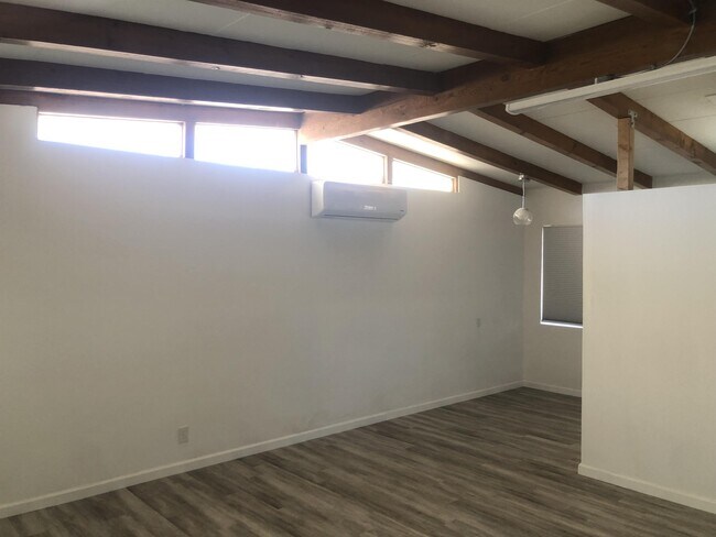 Building Photo - 73642 Buena Vista Dr