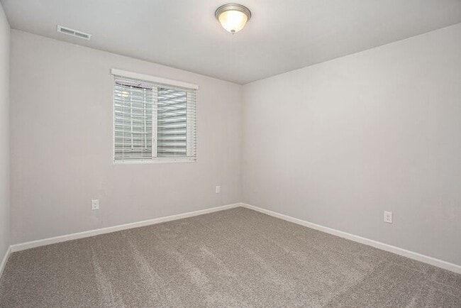 Building Photo - Move-In Special: Get ONE MONTH FREE on your first full month of rent when you sign a lease by May...