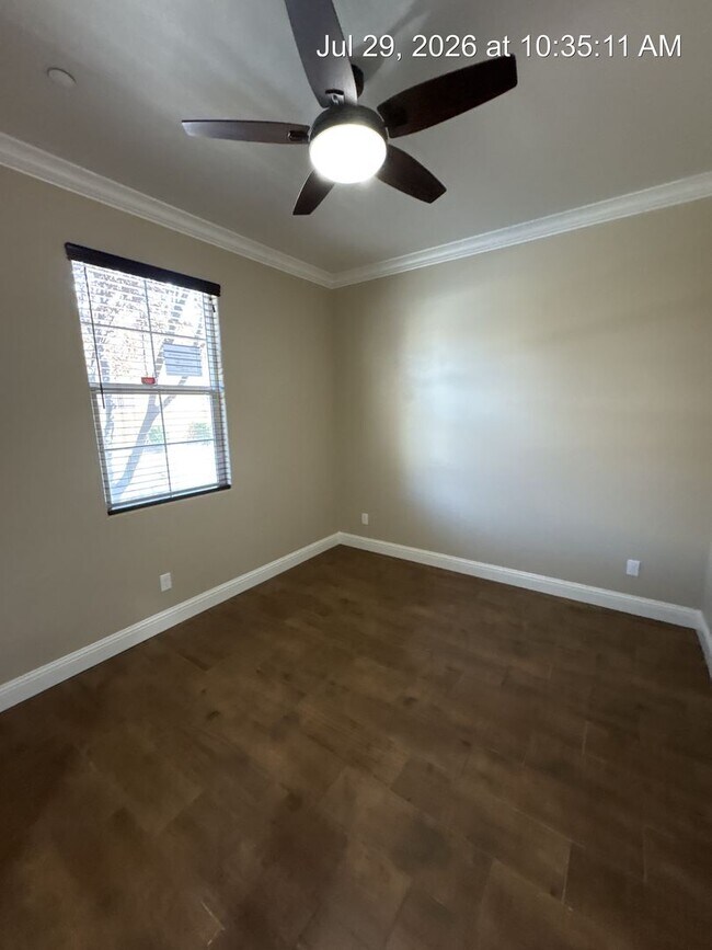 Building Photo - 3921 W Payson Ave