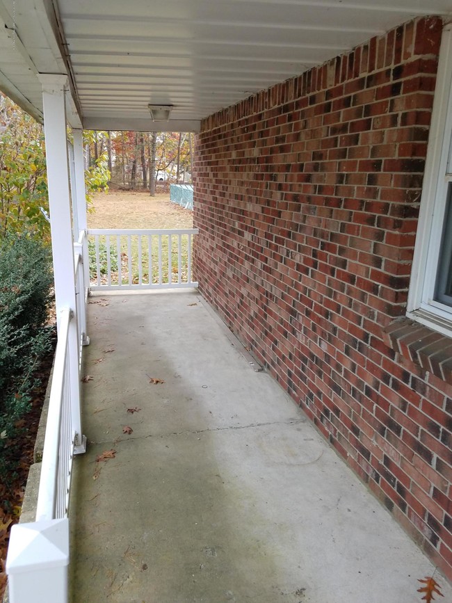 Building Photo - 1699 W Princeton Ave