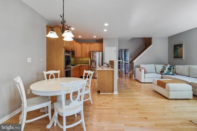 Building Photo - 43265 Morven Square