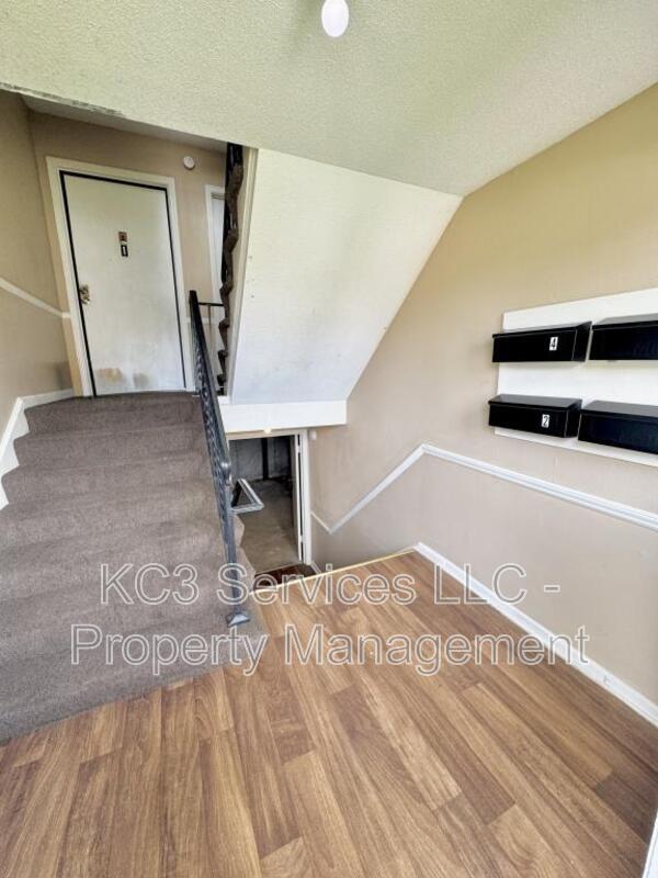 Foto del edificio - 8717 Countryshire Ln