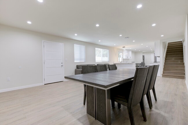 Foto del edificio - 7711 Forsythe St