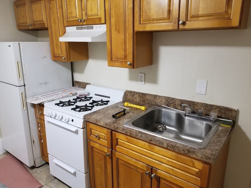 Primary Photo - 402 Neponset Ave