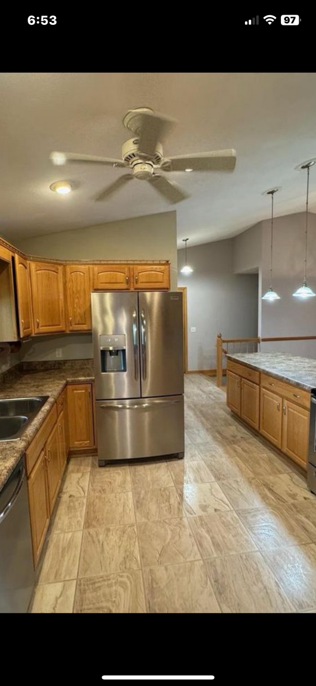 Building Photo - 4202 Greenbriar Dr