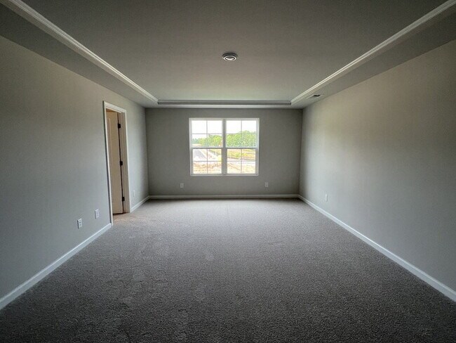 Building Photo - Lennar 3 bedroom townhouse with luxury vinyl plank floor in Ellis walk community