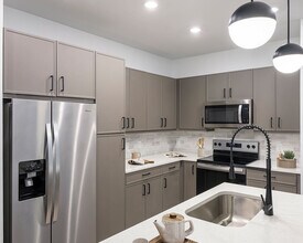 Building Photo - Wayfern Apartments