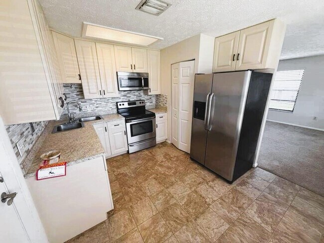 Foto del edificio - 2055 SW Cranberry St
