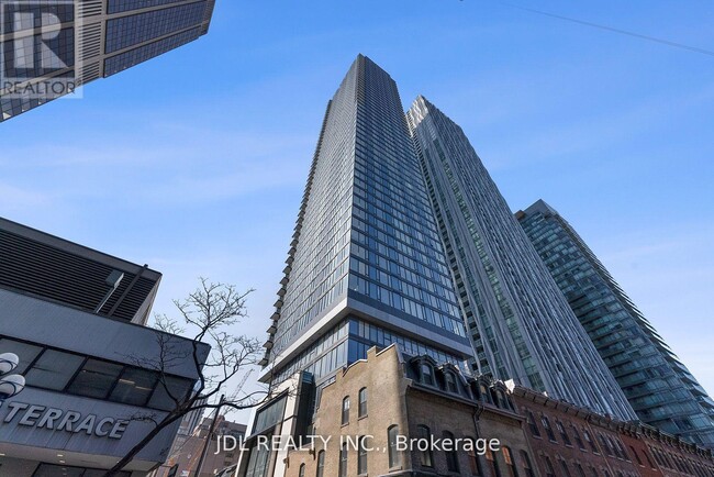 Building Photo - 8-2608 Cumberland St