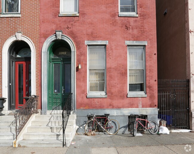 Foto del edificio - 2109 Spring Garden St