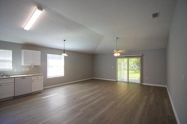 Foto del edificio - 6 Ponderosa Ln