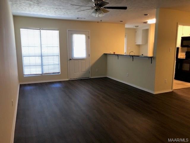 Building Photo - 546 S Memorial Dr