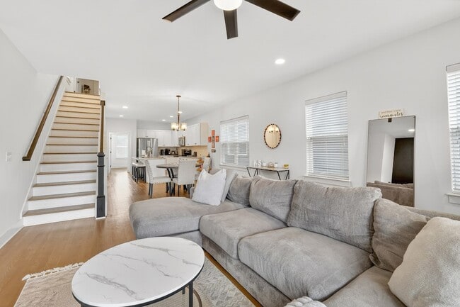 Building Photo - 5509B Louisiana Ave