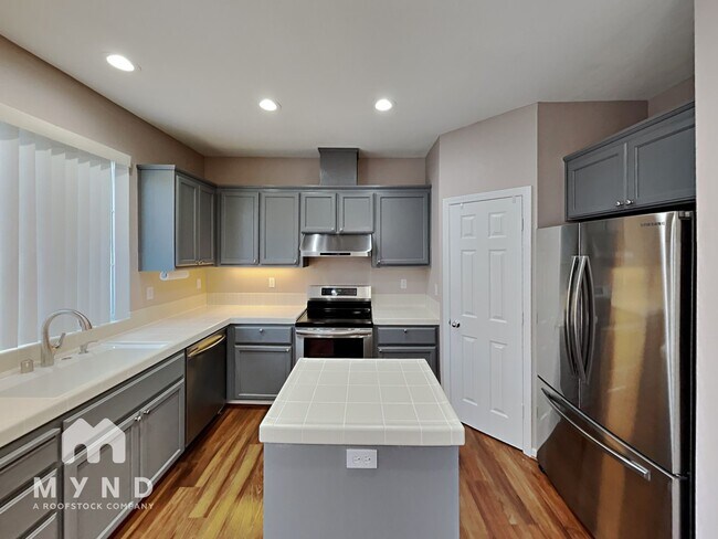 Foto del edificio - 1160 Bonneville Ct