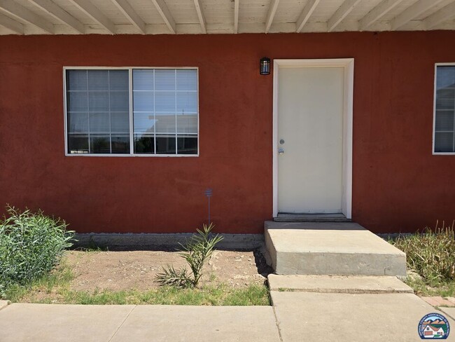 Building Photo - 1465 Hamilton Ave