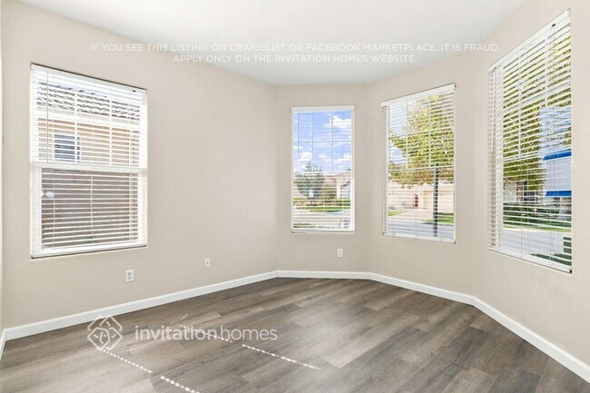 Foto del edificio - 5736 Bridgecross Dr