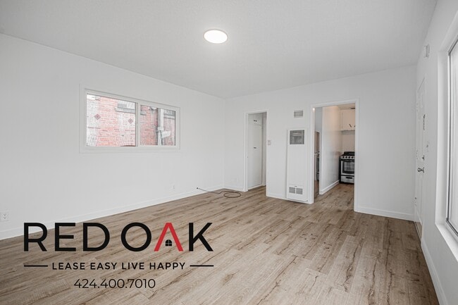 Building Photo - 439 S Catalina St