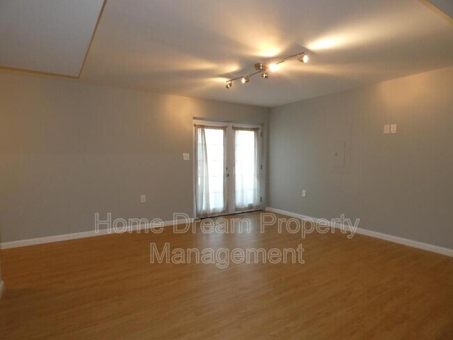 Building Photo - 88 Carriage Hill Dr