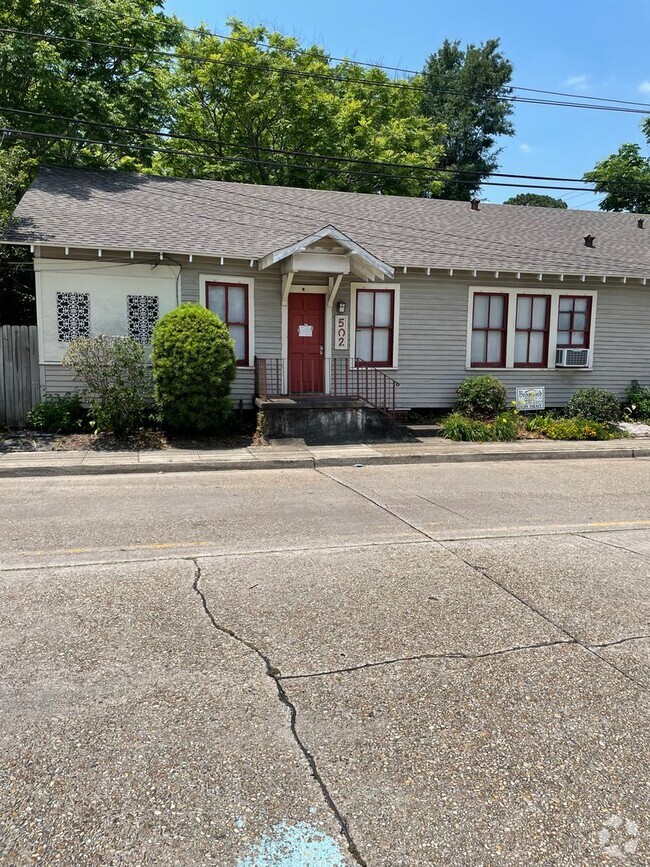 Building Photo - 500-502 S Pierce St