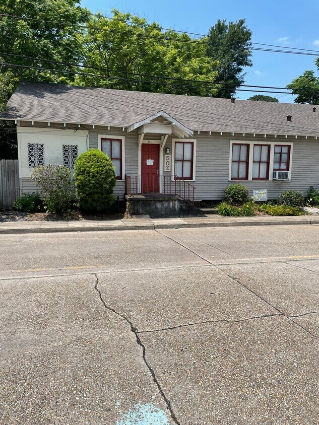 500502 S Pierce St Unit 502, Lafayette, LA 70501 Room for Rent in Lafayette, LA
