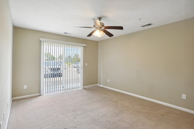 Building Photo - Eastland Apartments
