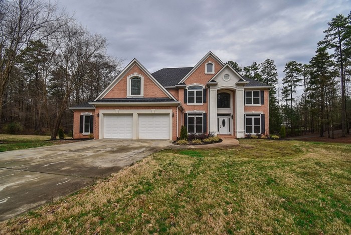 Foto principal - 2410 Lexington Approach Dr